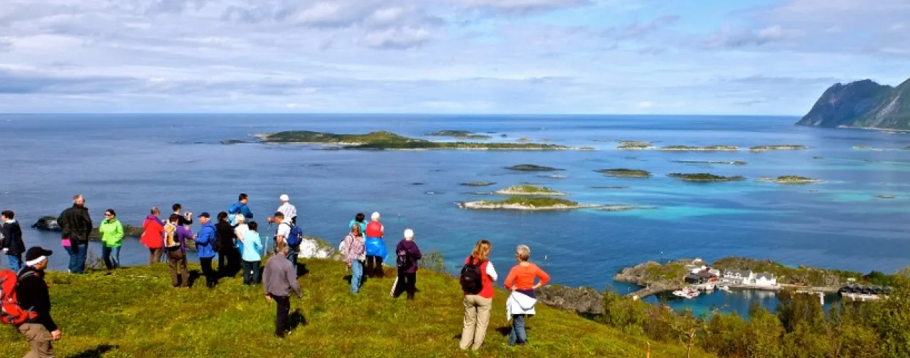 Sukkertoppen group of people on senja