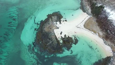 kayak tour among caribbean islands and beaches