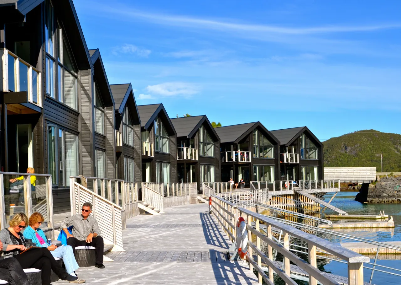 Suite med stue og spiseplass sett utenfra