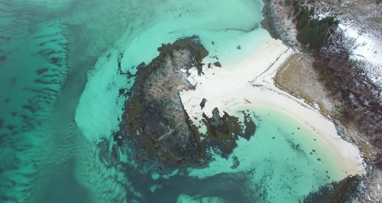 kayak tour among caribbean islands and beaches